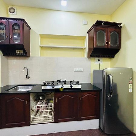 Isha Residency Hotel Kochi Ngoại thất bức ảnh